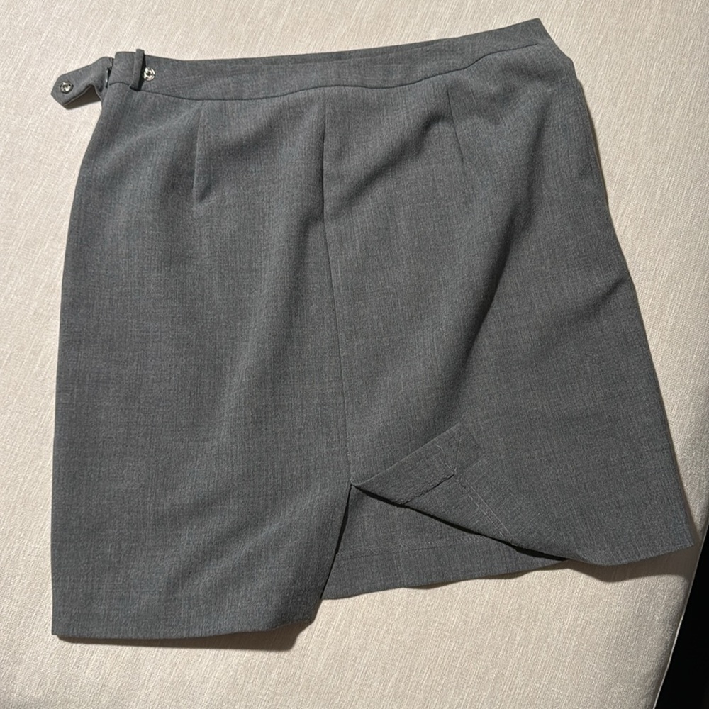 Moving - Picture 2 of 3